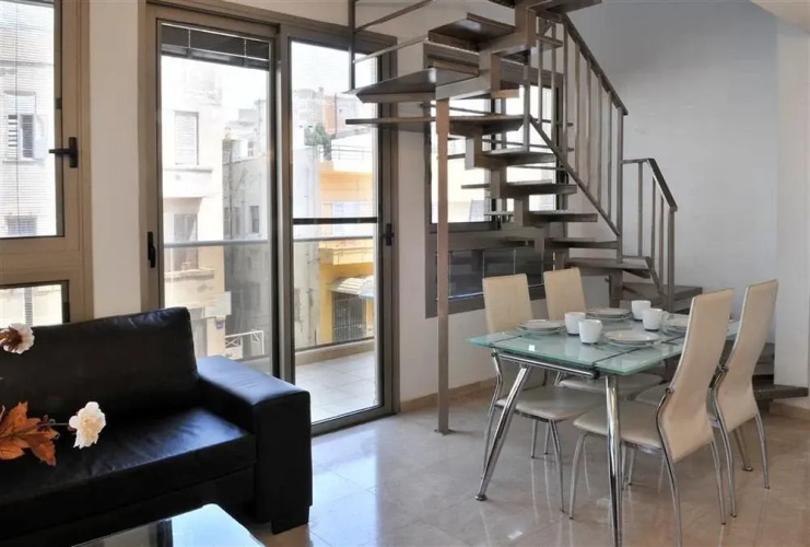 Geula Suites Hotel