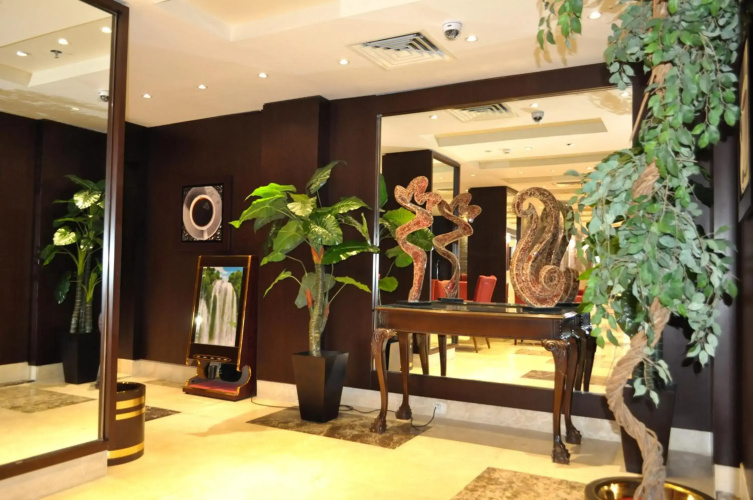 Golden Park Hotel