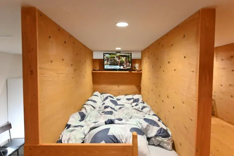 Bed in Dorm