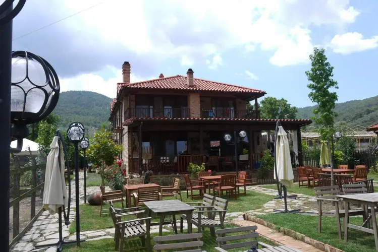 Naturalife Farm Hotel