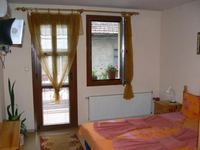 Standard Triple room with view
