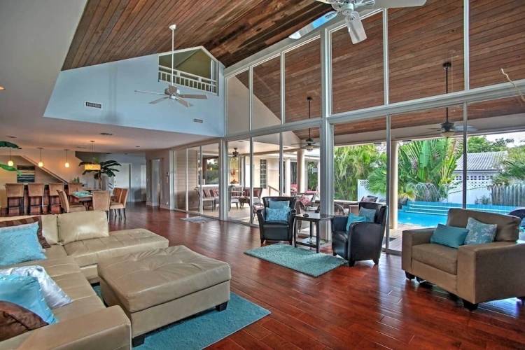 5 Bedrooms Cottage with balcony