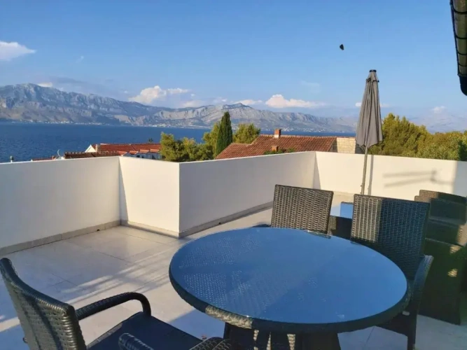 1 Bedroom Apartment with view