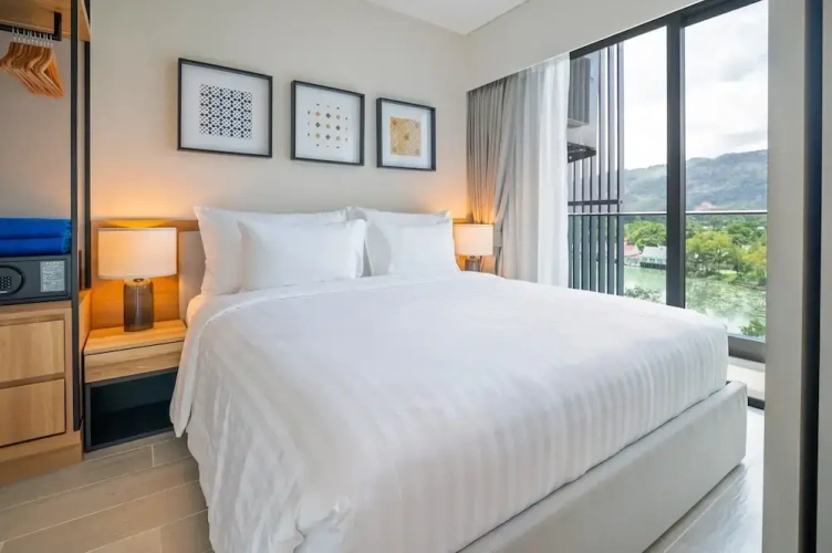 1 Bedroom Standard room with lake view