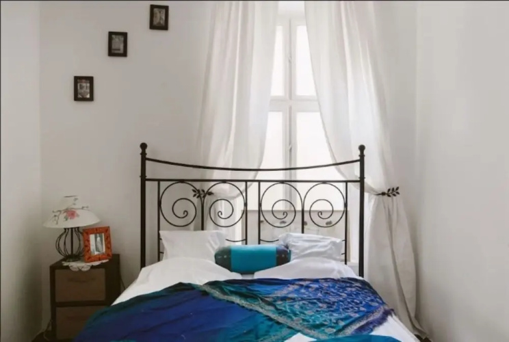 BPM - Beautiful Real Home In the Center