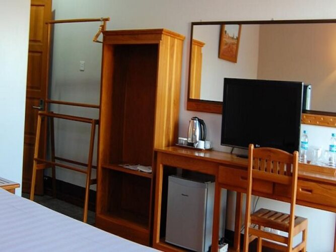 Shwe Hin Tha HotelOver view