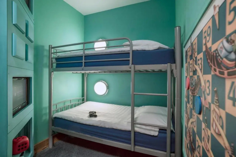 Big Blue Hotel