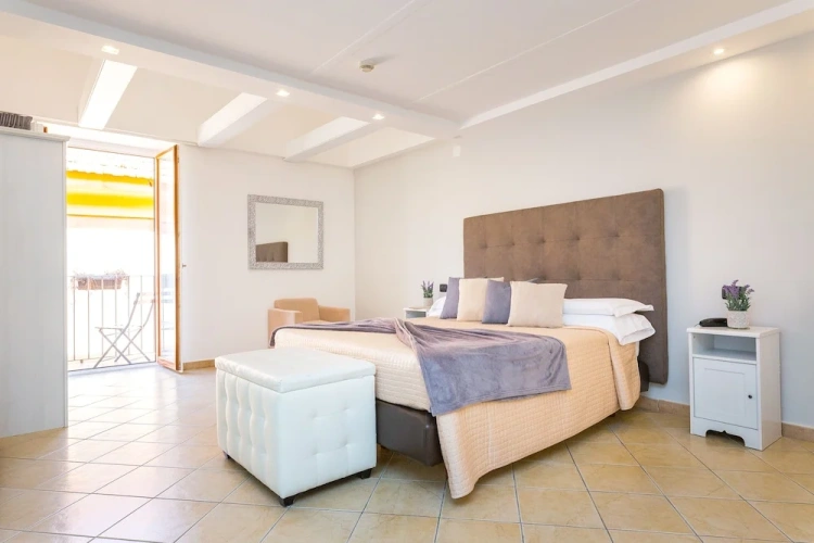 Standard Triple room with balcony