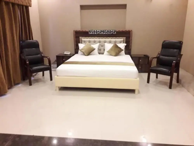 Hotel Days Inn