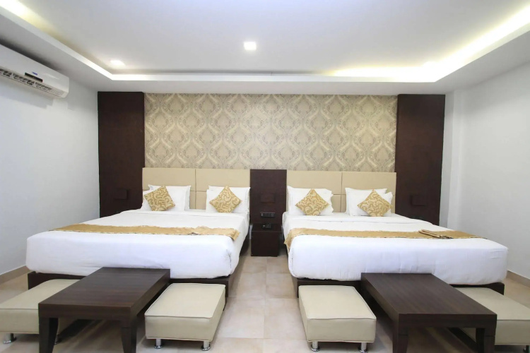 Fab Ni Ambaari Suites