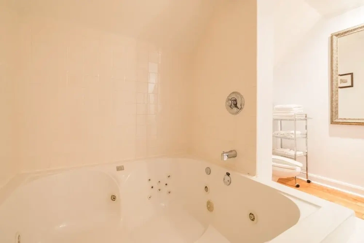 Executive Quadruple Suite