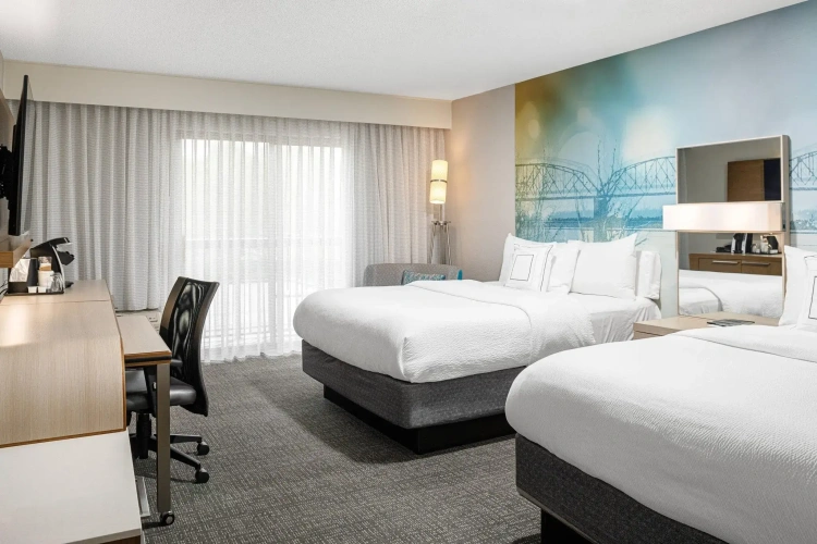 Standard Quadruple room with balcony