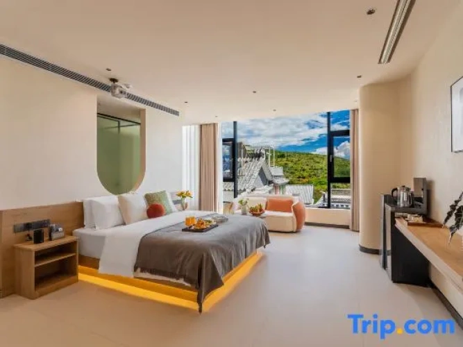 Standard Double room with partial sea view