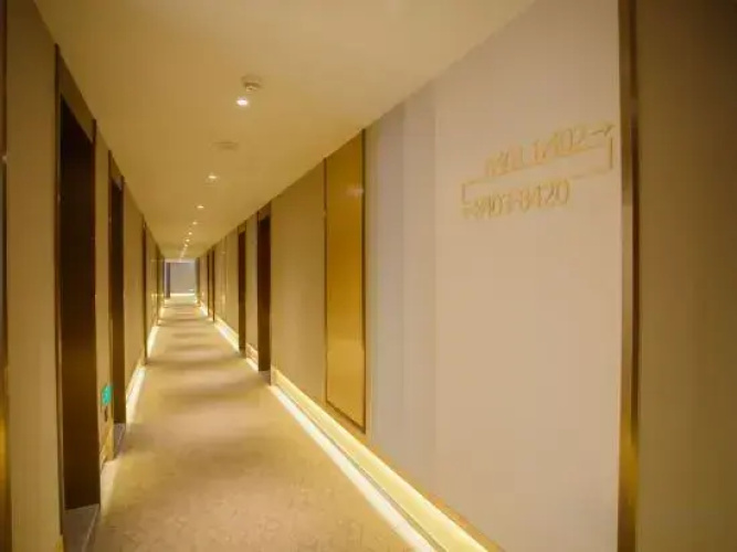 Su 8 Select Hotel