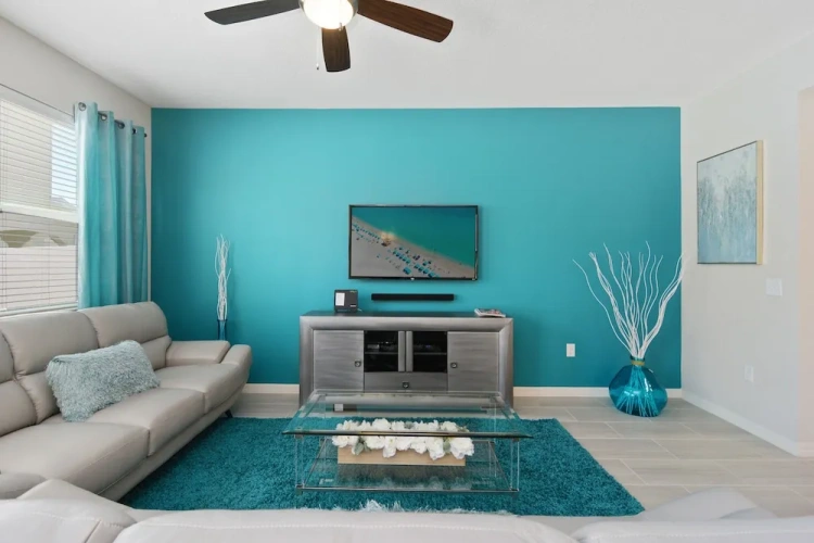 4 Bedrooms Villa