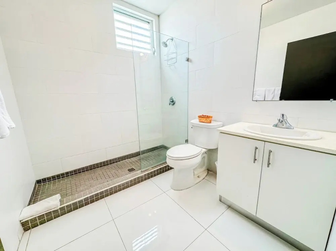 Arecibo Hotel 3202