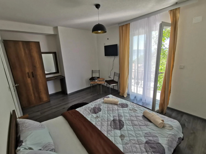 GOPO Guesthouse Elshani