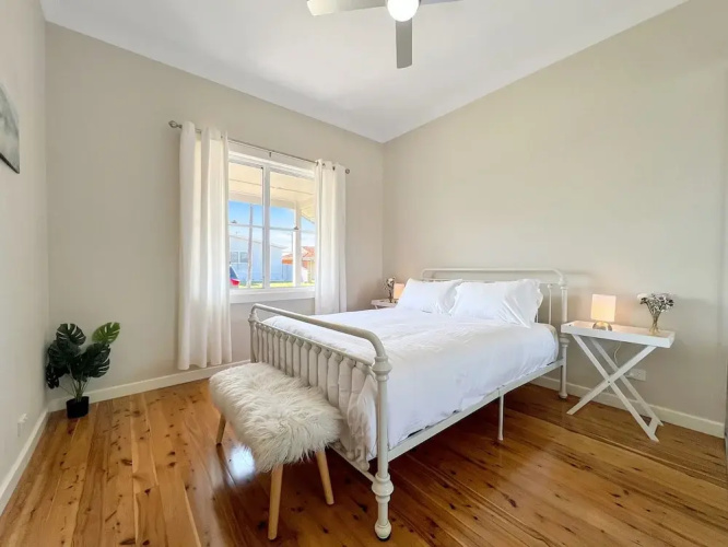 3-bed Coastal Haven With Alfresco Dining & BBQ