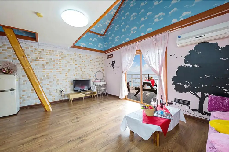 Geoje Beach Love Pension