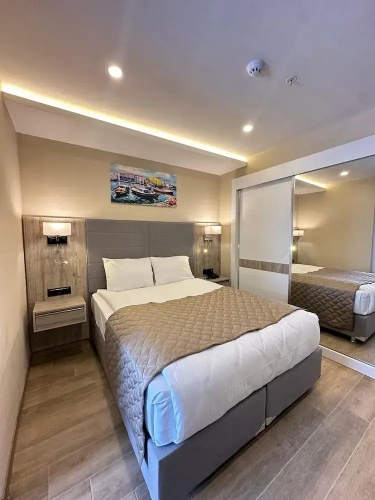 Classic Double room with city view