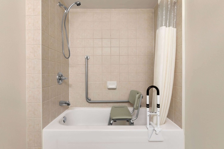 Days Inn by Wyndham Ottawa Airport photo 9