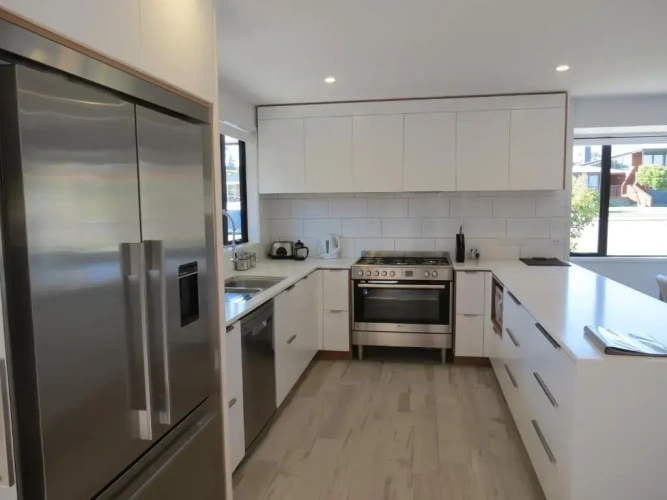 5 Bedrooms Cottage