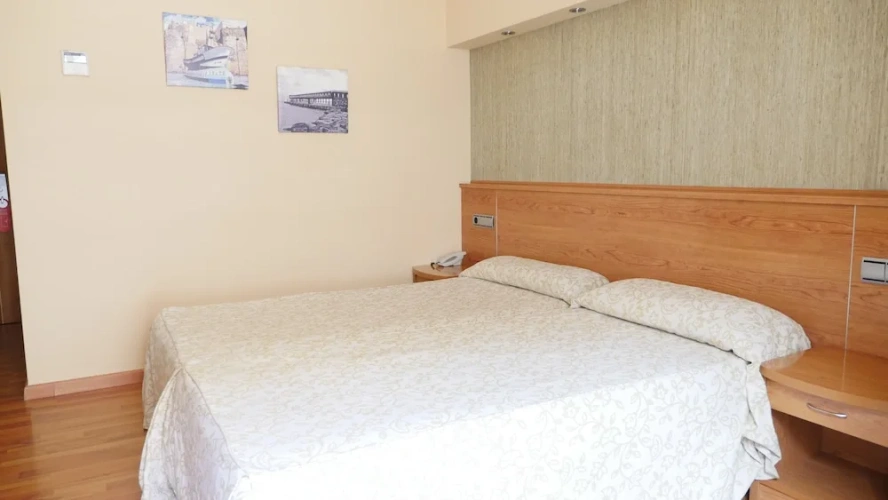 2 Bedrooms Classic Quadruple room with balcony