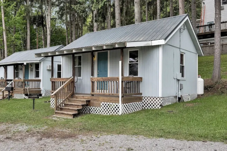 1 Bedroom Cottage with balcony and with partial view