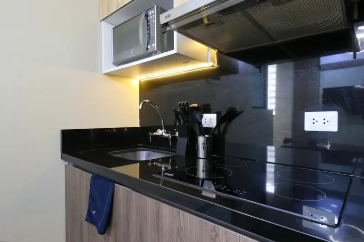w Elegant 1BR w AC in San Isidro