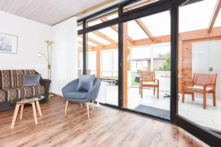2 Bedrooms Cottage