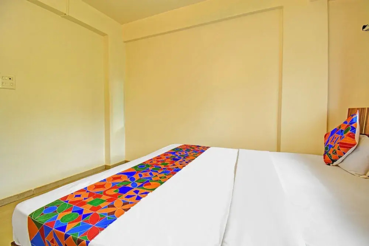 Fabhotel Sai Inn
