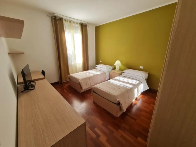 2 Bedrooms Apartment