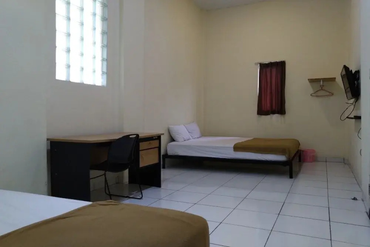 OYO 3499 J8 Hotel