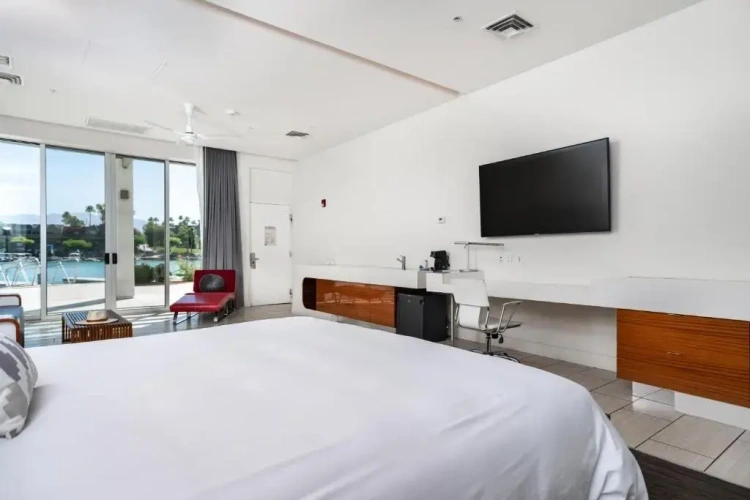 Luxury Suite