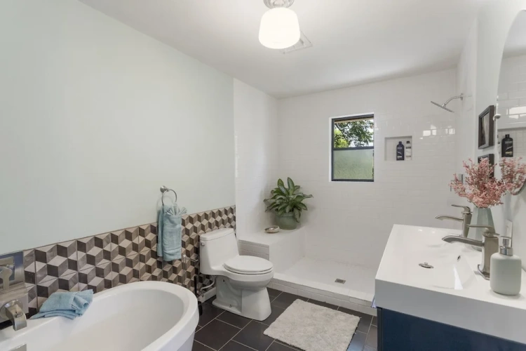 3 Bedrooms Cottage