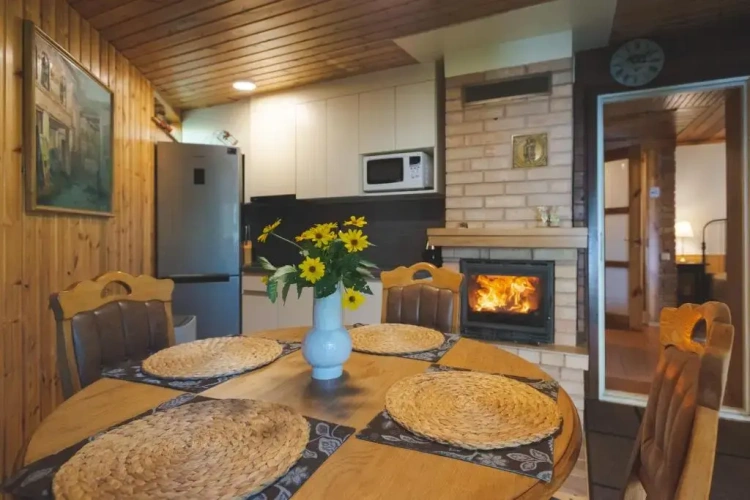 2 Bedrooms Cottage