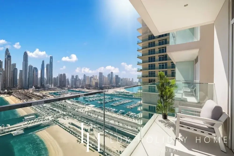 Apartment with balcony