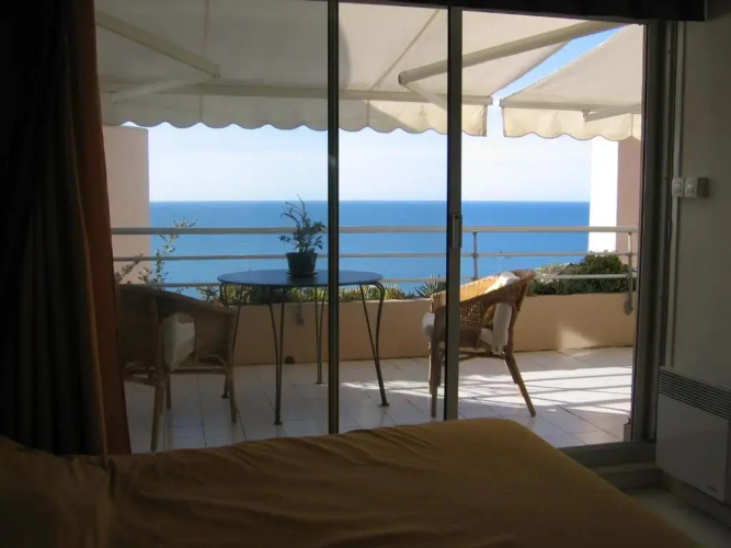 Luxury apartment facing the Mediterranean