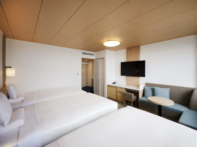 Standard Triple room with ocean view