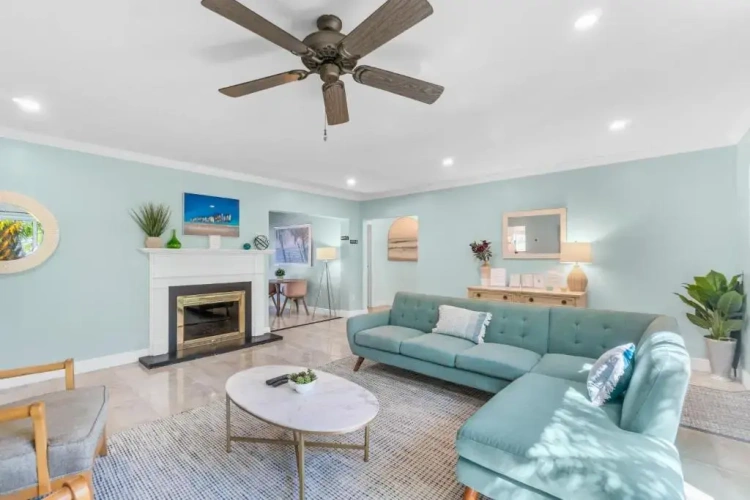 4 Bedrooms Cottage