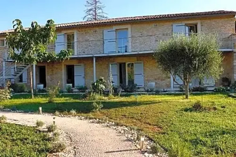 Le Jaccaranda
