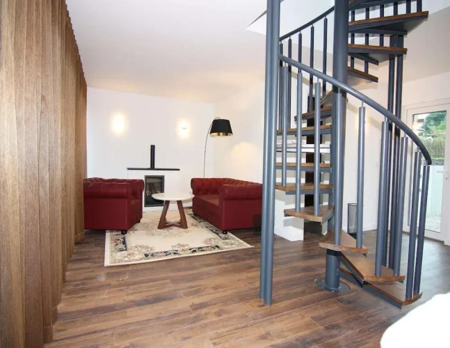 2 Bedrooms Classic Cottage with balcony
