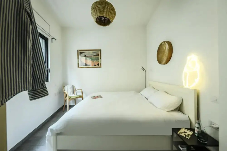 1BR duplex Apt with private Balcony