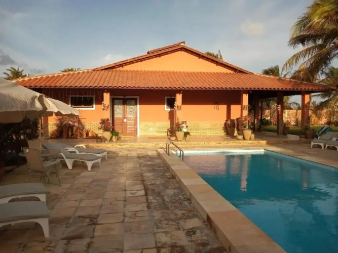 Suite with pool view