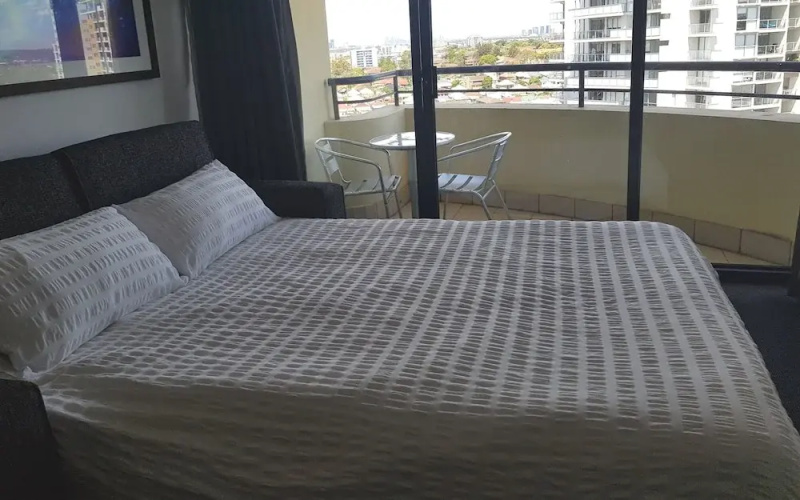 Parramatta Hotel in Mantra Building