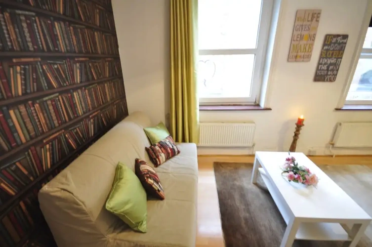 4 Bedrooms Apartment