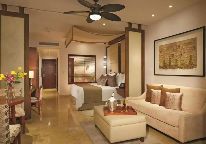 Swim Out Double Junior Suite