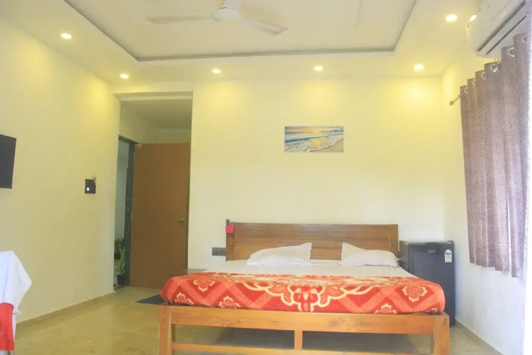 Roshni - The Luxury Guest House