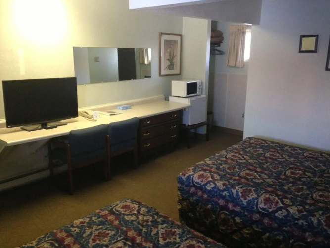 Jamestown Motel