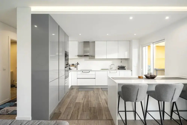 Lagos Modern 1 With Pool by Homing